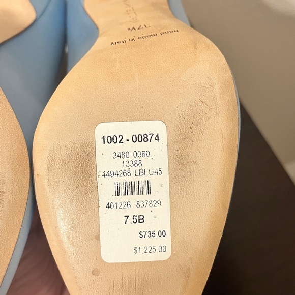 Manolo Blahnik Pumps 37.5 NWT - Picture 6 of 10